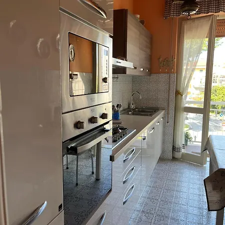 Dimora Lunense דירה מרינה די קררה